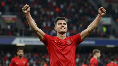 Bristol City drew 2-2 with Birmingham City, Dominic Ballard scored a spectacular goal, and the club provided a squad...