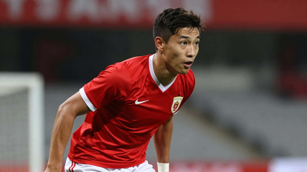 Bristol City Transfer Window Heats Up as Reyes Cleary Rumours Dismissed